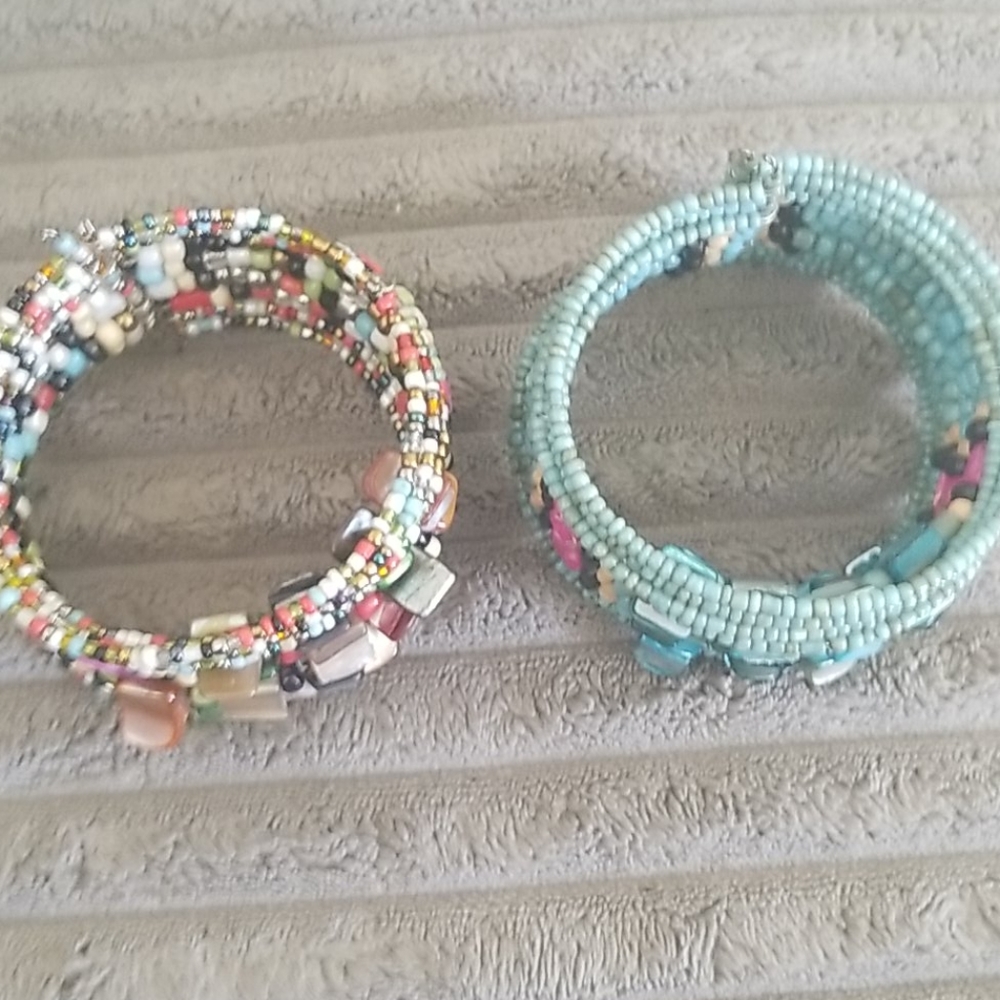 2 Cuff Bracelets - Picture 4 of 4